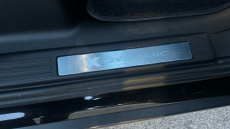 Land Rover Defender 3.0 D250 X-Dynamic HSE 110 5dr Auto Diesel Estate